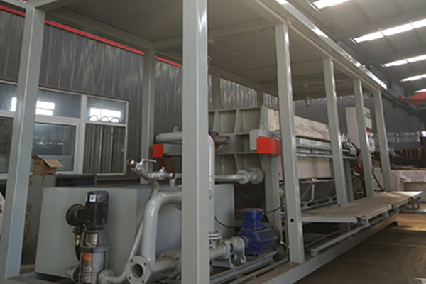 Vehicle-mounted filter press